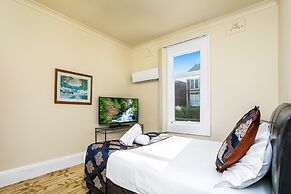 Northshore Hotel