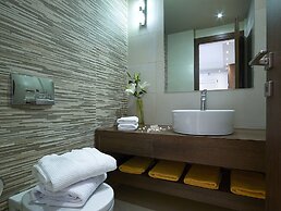Elotis Suites