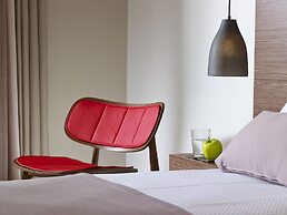 Elotis Suites