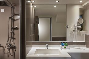 Elotis Suites