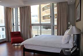 Circa On The Square Hotel