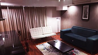 Circa On The Square Hotel