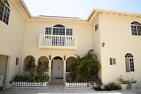 Retreat Guesthouse Luxury Suites