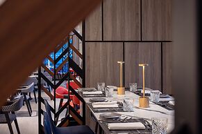 Rose Rayhaan by Rotana