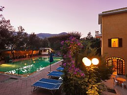 Hotel Cleopatra