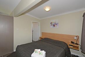 Trentham Motel