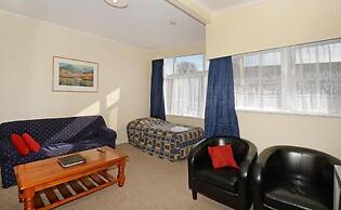 Trentham Motel