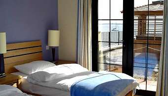 Pier Head Hotel
