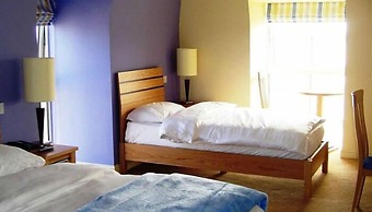Pier Head Hotel