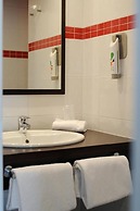 ibis Styles Segre