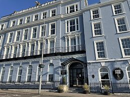 Commodore Hotel