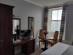 Commodore Hotel