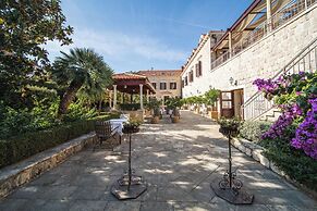 Hotel Kazbek