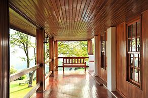 Coach House Hotel & Spa