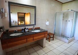 Coach House Hotel & Spa