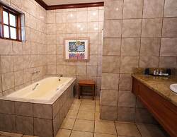 Coach House Hotel & Spa
