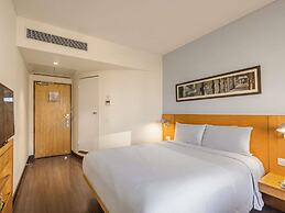 ibis Gurgaon Golf Course Road Hotel