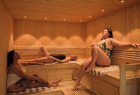 St Moritz Hotel