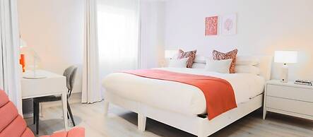 St Moritz Hotel