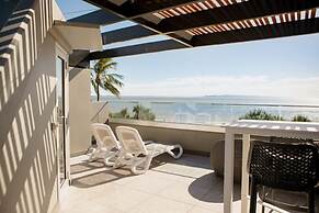 Netanya Noosa Beachfront Resort