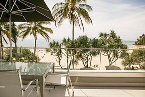 Netanya Noosa Beachfront Resort