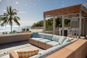 Netanya Noosa Beachfront Resort