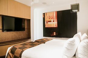 Netanya Noosa Beachfront Resort