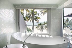 Netanya Noosa Beachfront Resort