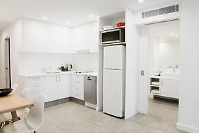 Netanya Noosa Beachfront Resort