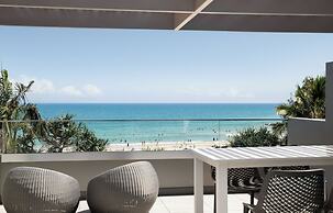 Netanya Noosa Beachfront Resort