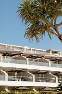 Netanya Noosa Beachfront Resort
