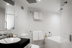 Netanya Noosa Beachfront Resort