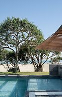 Netanya Noosa Beachfront Resort
