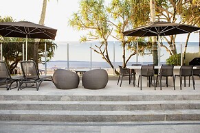 Netanya Noosa Beachfront Resort