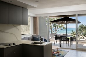 Netanya Noosa Beachfront Resort