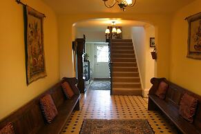Bridge Farmhouse