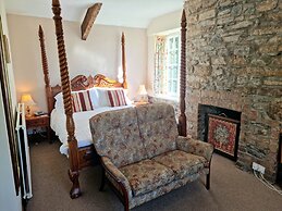 Collaven Manor Hotel