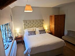 Collaven Manor Hotel