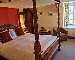 Collaven Manor Hotel