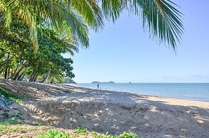 Roydon Beachfront Apartments
