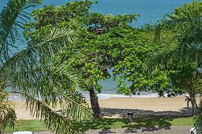 Roydon Beachfront Apartments