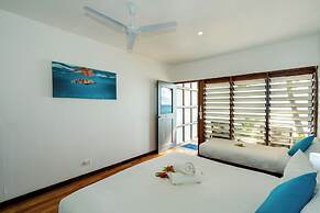 Beachcomber Island Resort