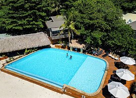 Beachcomber Island Resort