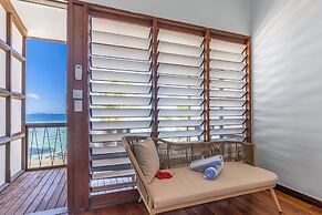 Beachcomber Island Resort