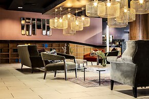 Waterfront Southport Hotel