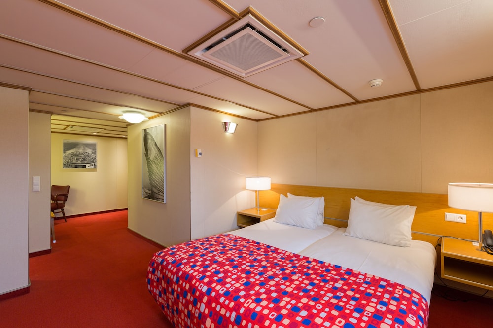 ss Rotterdam Hotel & Restaurants