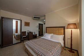 Jannat Regency
