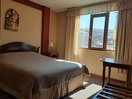 Qelqatani Hotel