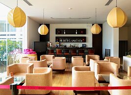 Pegasus Reef - A Beach Resort in Colombo