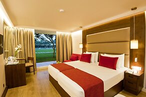 Pegasus Reef - A Beach Resort in Colombo